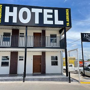 Hotel Plaza Oscarcel